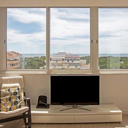 Magnificent 1 Bedroom Apartment With Views Over The Ocean Costa da Caparica Exterior photo