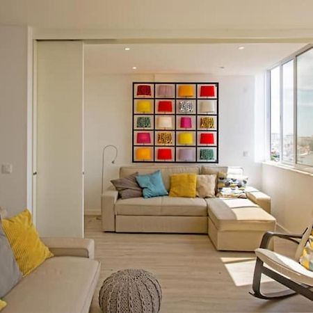 Magnificent 1 Bedroom Apartment With Views Over The Ocean Costa da Caparica Exterior photo